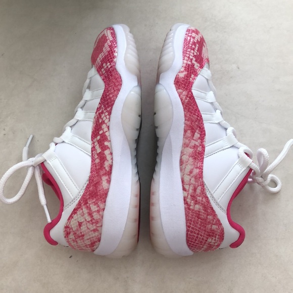 Authentic Women’s air Jordan 11 Retro Low. Size 8 - Picture 2 of 8